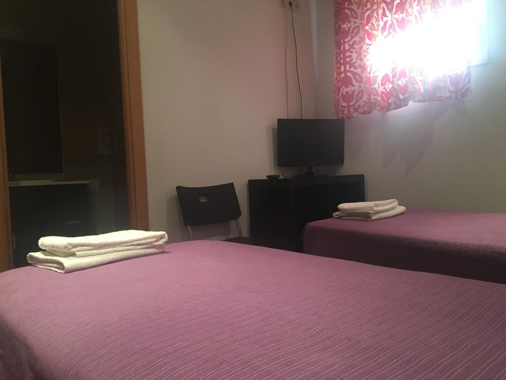 Hostal R. Lido Madrid Exterior photo
